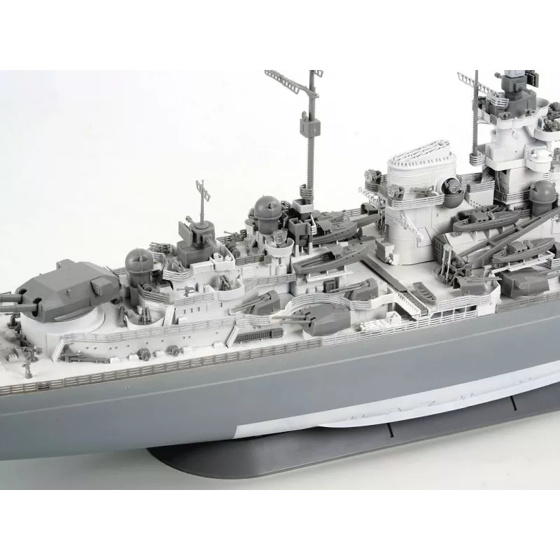 Maqueta de barco de plástico REVELL Tirpitz escala 1:350