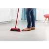 Escoba de suelo VILEDA 143703 con mango, tecnopolímero, cerdas suaves/duras, interior, 130 cm, roja