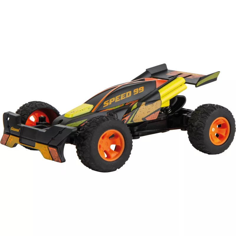 Coche RC de alta velocidad con rampa