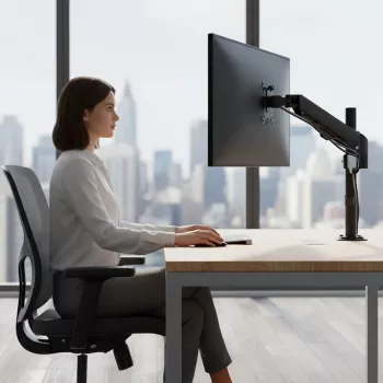 Soporte de monitor MACLEAN MC-135 con muelle de gas para pantallas de 17 a 32 pulgadas, carga 2–10 kg, negro