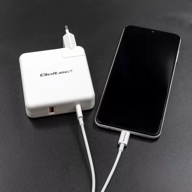 Qoltec Cargador GaN FAST 108W | 5-20V | 3-4.7A | USB C | blanco
