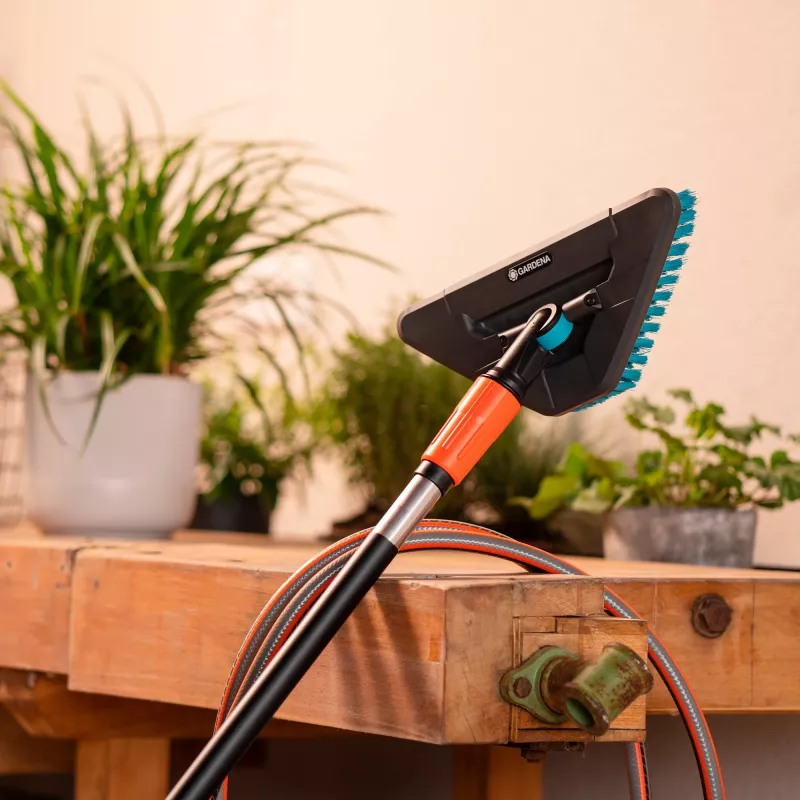 Gardena Cleansystem cepillo con mango hard flex, 18814-20