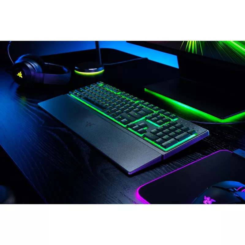 Razer Ornata V3 X teclado gaming, US, con cable, RGB, negro, de membrana silenciosa, con teclado numérico