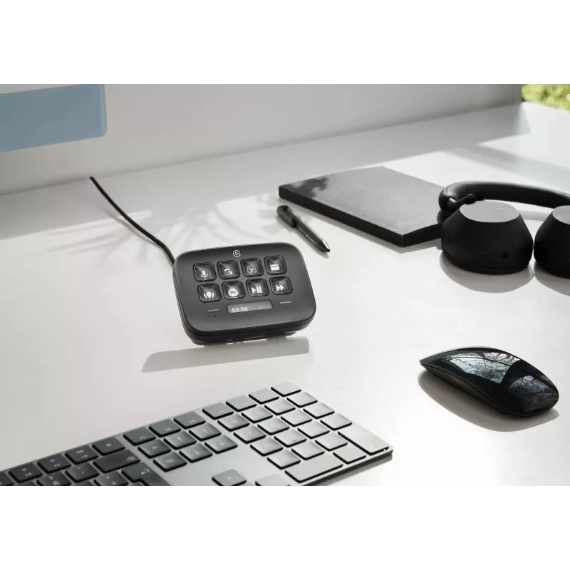 Hardware Stream Deck Elgato Neo negro 10GBJ9911 — teclas personalizables para atajos y macros