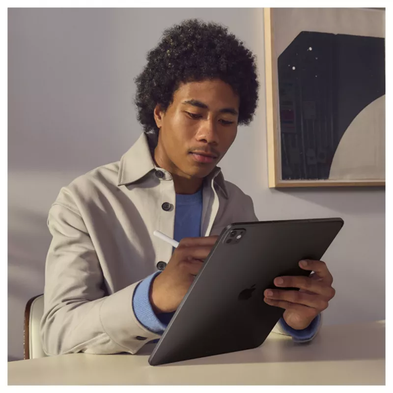 iPad Pro 11 M5, Space Black, 2TB, Wi-Fi + Cellular, vidrio estándar