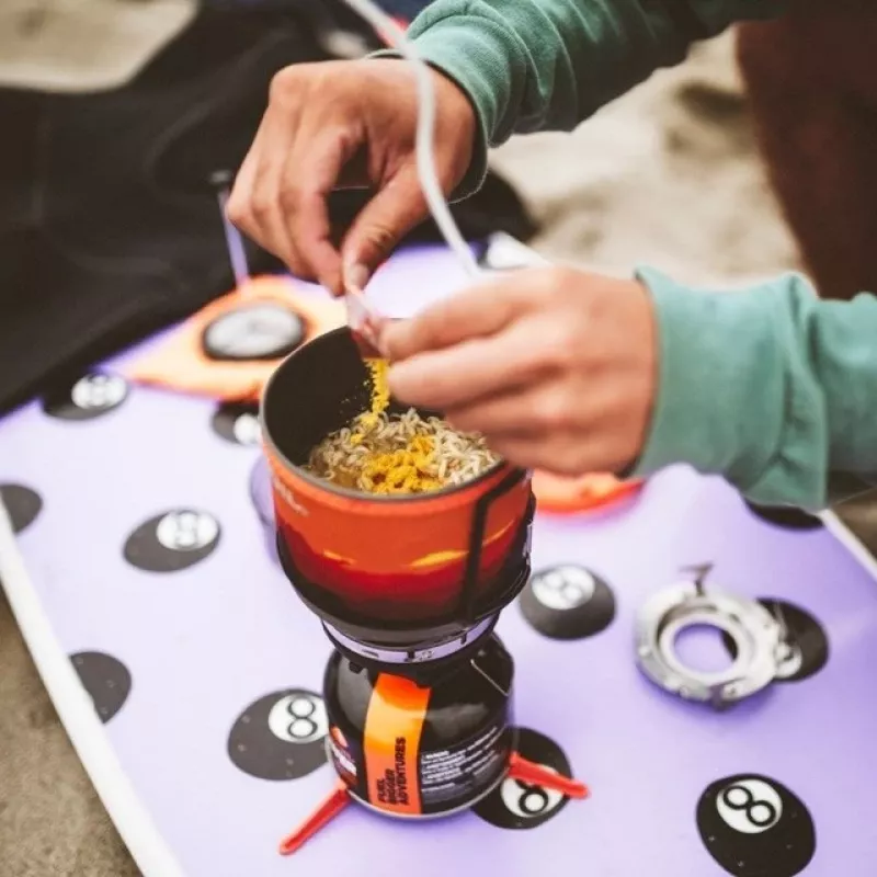 Hornillo de barbacoa portátil Jetboil MiniMo – hornillo de camping compacto y ligero con quemador Fluxring integrado y control de cocción a fuego lento