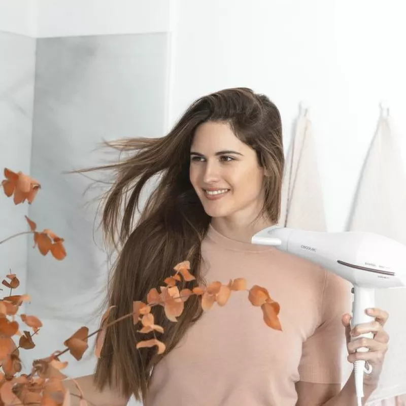 Secador de pelo Cecotec | IoniCare 5300 Maxi Aura | 2200 W | Número de ajustes de temperatura 3 | Función de iones | Boquilla difusora | Blanco