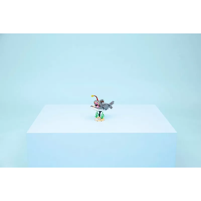 LEGO CREATOR 3 EN 1 31381 Tiburón aterrador con un cofre del tesoro