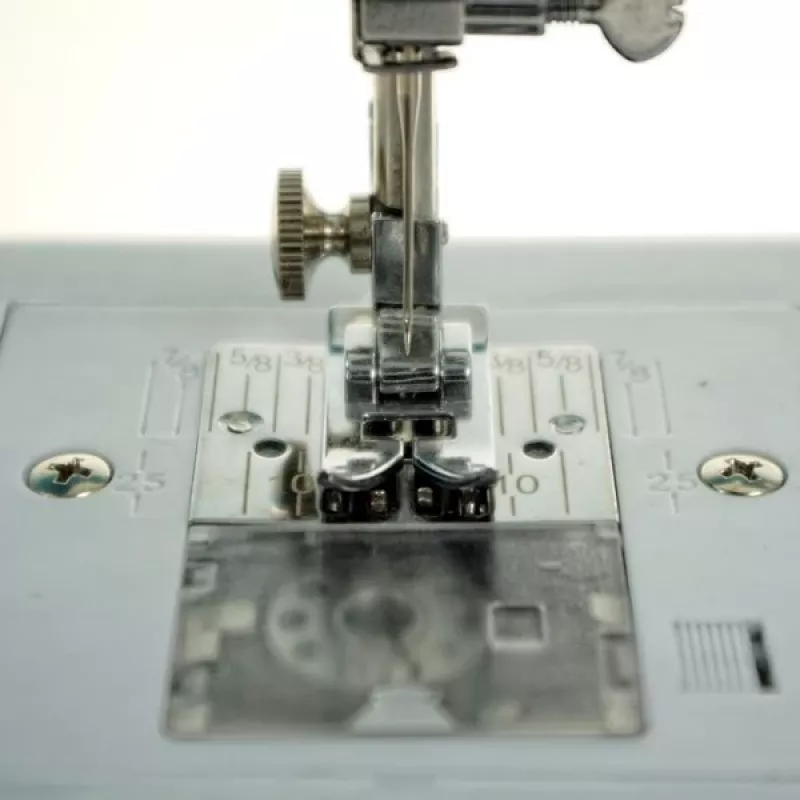Lucznik Lena 2019 máquina de coser mecánica