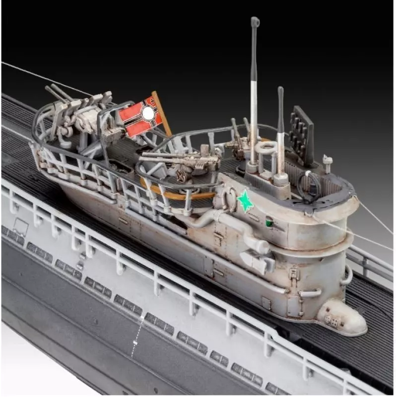 Maqueta de plástico German Submarine T.IX C/40 1/144