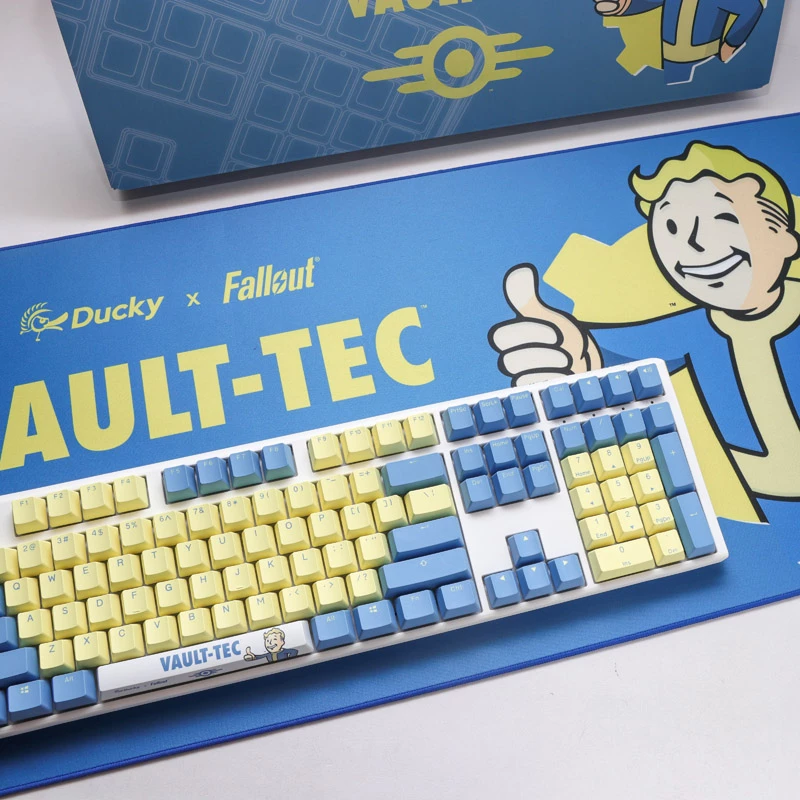 Ducky x Fallout Vault-Tec Limited Edition One 3 teclado gaming + alfombrilla de ratón - MX-Red (US)