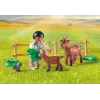 Playmobil 71442 Country: Tractor con remolque y depósito de agua – Cosecha fresca en la granja – Descubre el medio ambiente jugando – Juego de rol imaginativo