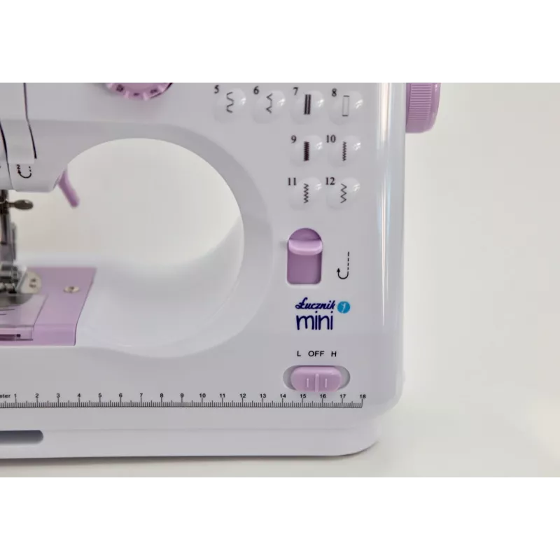 Lucznik Mini máquina de coser