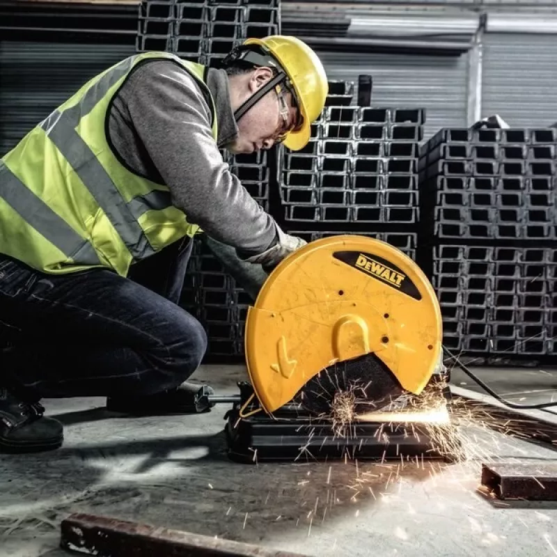 Tronzadora de mesa DeWALT D28730-QS 4000 rpm