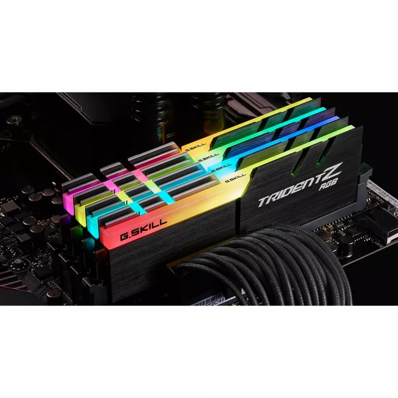 DIMM 32 GB DDR4-3600 (4x 8 GB) Quad-Kit, memoria negra, F4-3600C16Q-32GTZRC, Trident Z RGB, INTEL XMP