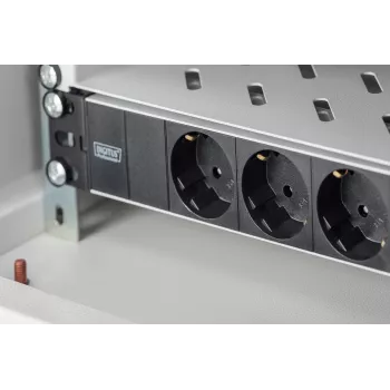 Regleta de enchufes de aluminio Digitus DN-95411 3 tomas de seguridad 2 m