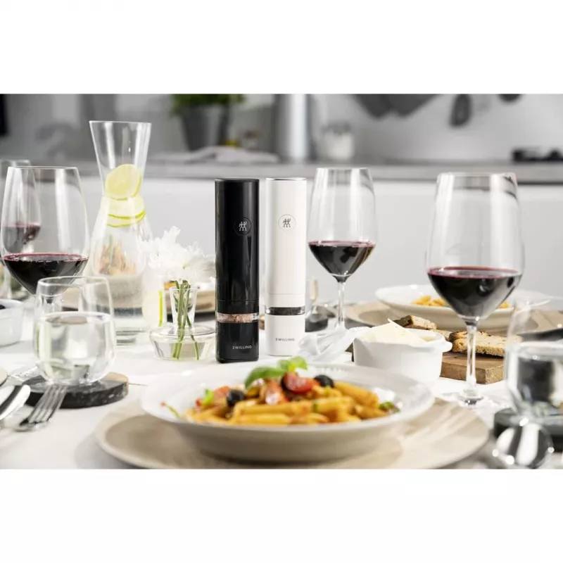 Set de molinillos de sal y pimienta ZWILLING Enfinigy eléctricos, mecanismos de cerámica, blanco y negro, a pilas, molienda ajustable