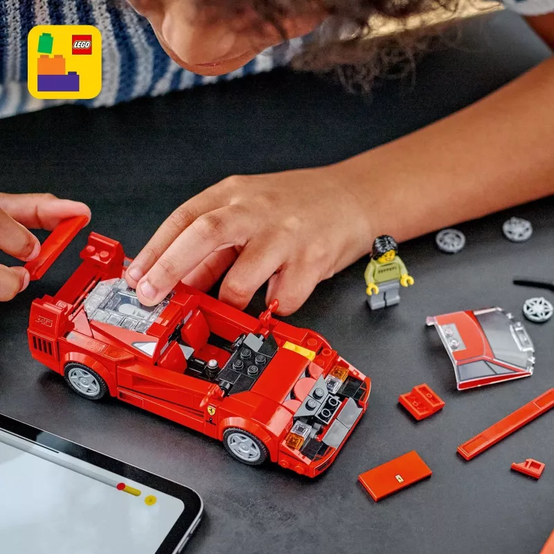 LEGO Speed Champions Ferrari F40 Supercar – coche de juguete construible para niños y niñas a partir de 9 años con minifigura de piloto, decoración de habitación infantil