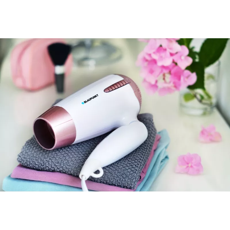 Secador de pelo BLAUPUNKT HDD301RO — 1200W, 3 niveles de calor, 2 velocidades, nivel frío, mango plegable, blanco