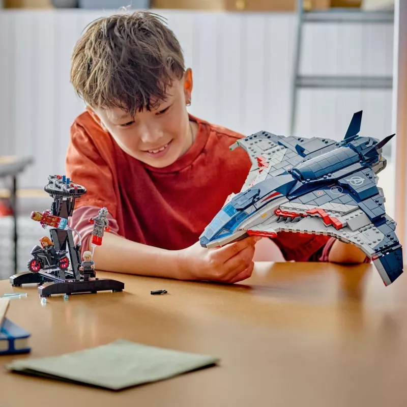 LEGO Marvel Super Heroes 76325 Avengers: Age of Ultron Quinjet, juego de construcción, 1131 piezas, 5 minifiguras, 12+