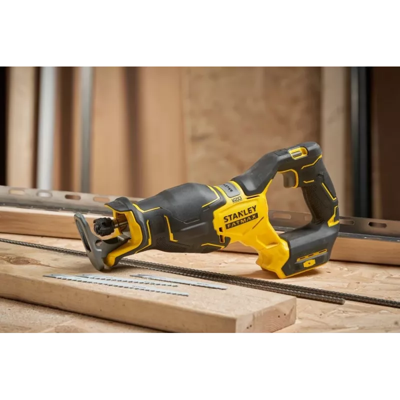 Stanley Fatmax SFMCS311B Sable recíproco 18 V negro, amarillo