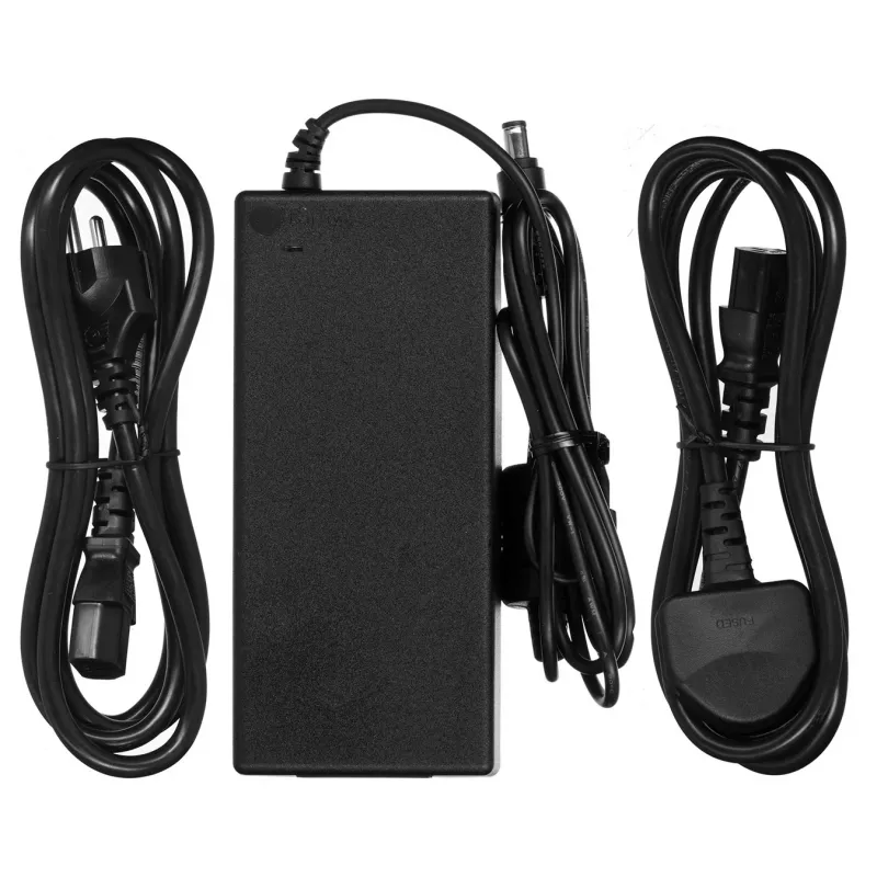 Impresora de tarjetas de plástico Zebra ZC300 – Sublimación de color/Termotransferencia, 300x300 DPI, LCD, alimentación de 100 hojas, Ethernet, Plata/Negro