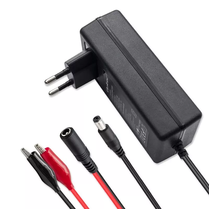 Cargador de baterías QOLTEC 52423 para baterías AGM/GEL/STD 6V/12V 1,5A