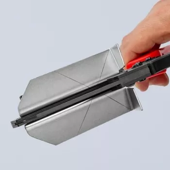 Knipex 95 02 21 alicate