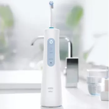 Irrigador bucal Oral-B AquaCare 4, blanco
