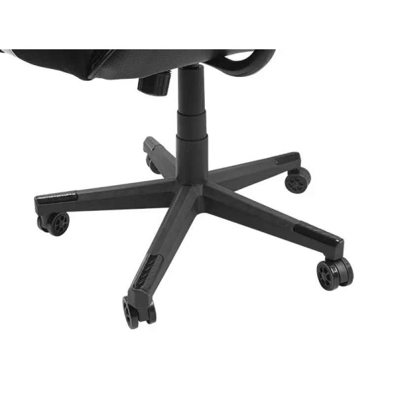 Silla gaming FURY Avenger XL Universal con asiento acolchado negro y blanco