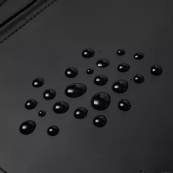 Mochila Rivacase 7826 Eden 14 ECO negra Rolltop para portátiles de 14
