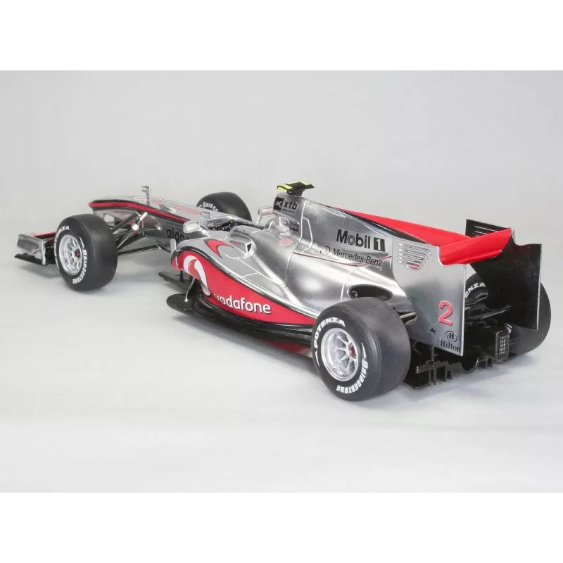 Maqueta de plástico REVELL McLaren Mercedes MP4-25 Lewis Hamilton — escala 1:24