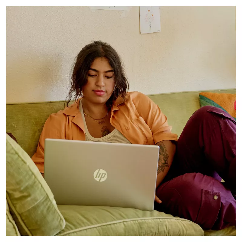 HP 15-fd0611ng portátil 39,6 cm (15.6) 1920x1080 - Intel N100 - 128GB Flash - HDMI/USB-C - Windows 11 Home - plata (B94ZNEA)