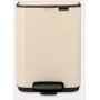 Cubo de pedal BRABANTIA Bo 4L — cubo de pedal de acero inoxidable de 4 litros, beige suave