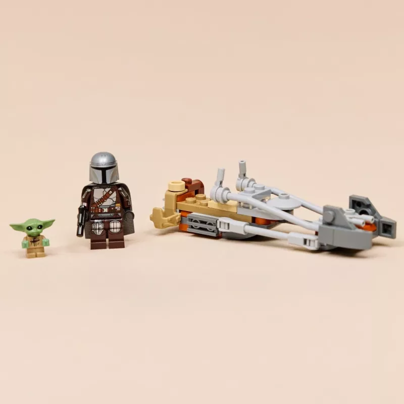 LEGO STAR WARS 75436 El Mandaloriano y la moto speeder de Grogu