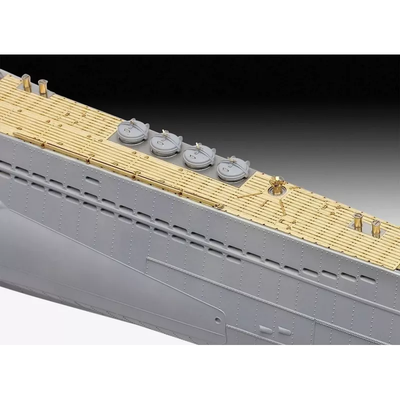 Maqueta de plástico REVELL Submarino alemán Tipo VII C/41 1:72