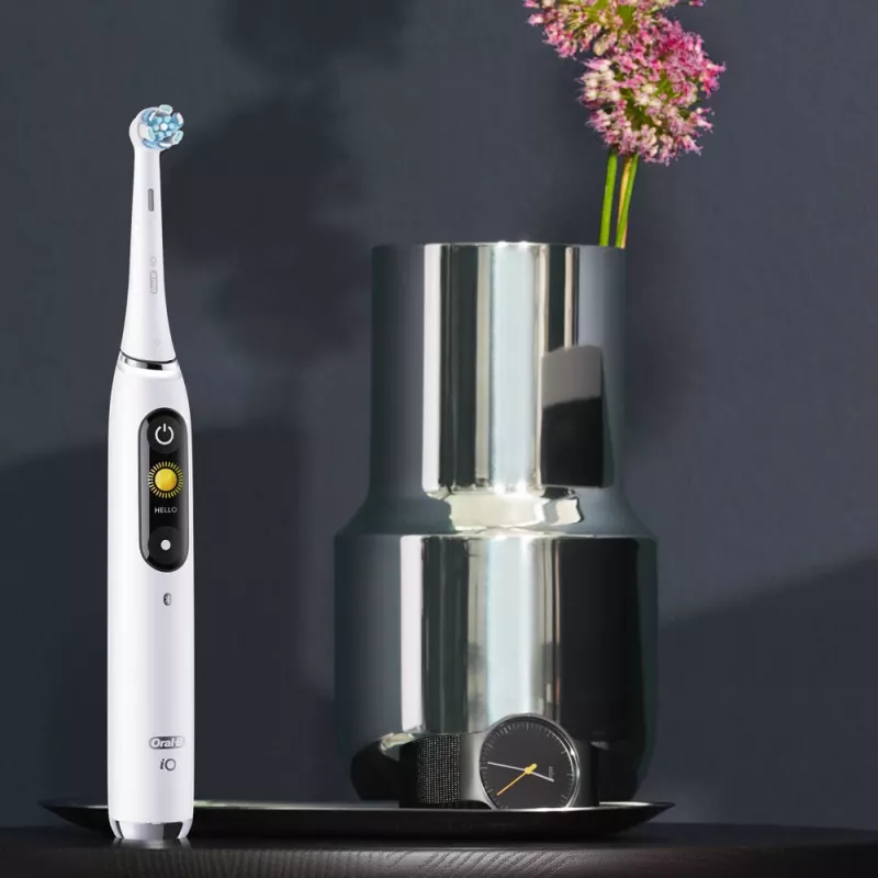 Cepillo de dientes eléctrico Oral-B iO9 iOM9.1A1.1AD blanco