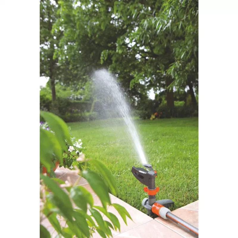 Aspersor circular y sectorial de impulso Gardena Comfort naranja