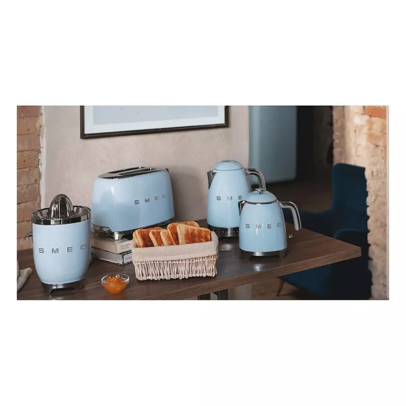 Hervidor SMEG 50s Style KLF04PBEU, azul pastel