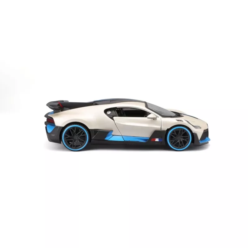 Modelo composite Bugatti Divo 1/24 blanco