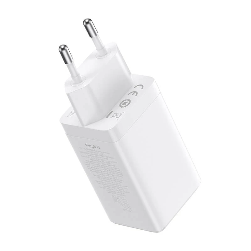 Cargador de pared Baseus GaN5 Pro 65W — USB + 2×USB-C (QC3.0, PD3.0) con cable USB-C de 1m, blanco