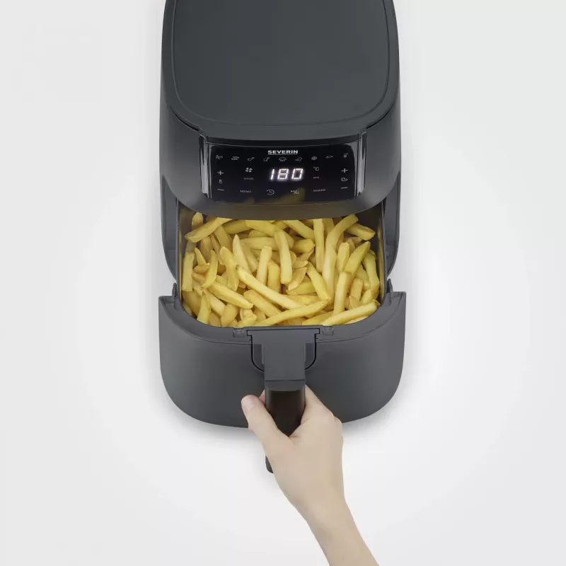 Freidora de aire SEVERIN FR 2461 — capacidad 4 L, negra