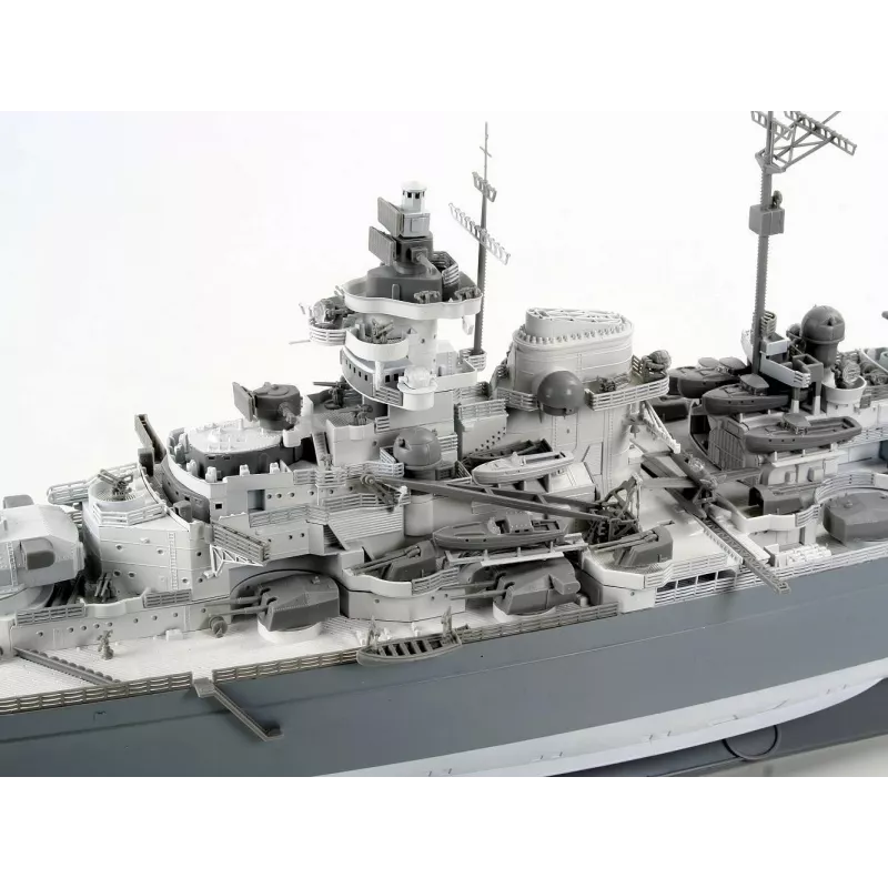Maqueta de barco de plástico REVELL Tirpitz escala 1:350