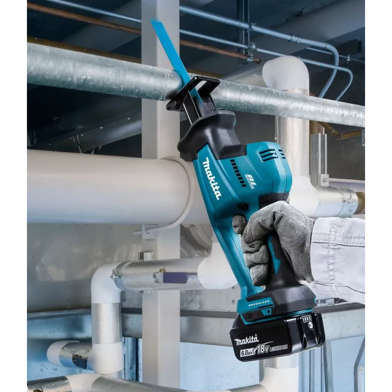 Sierra sable de batería Makita DJR189Z 18 V negra, azul