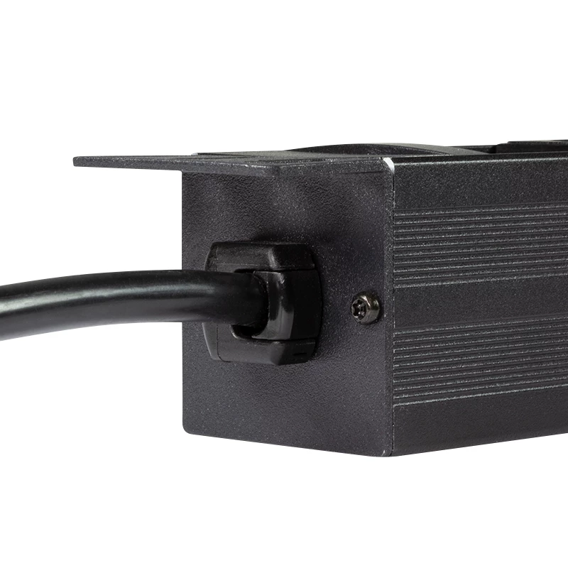 LogiLink - regleta de alimentación (montaje en rack) - 3500 vatios - entrada CEE 7/7 - salidas: 8 (2 x USB, 8 x CEE 7/7) - 1U - 4