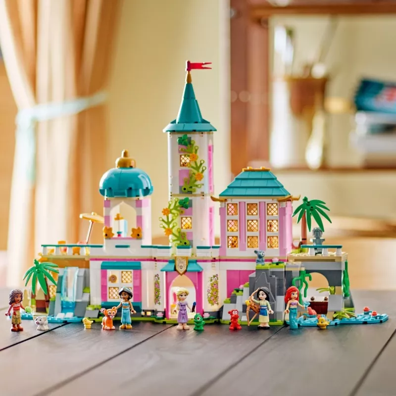 LEGO Disney Princess Castillo y mascotas reales set de construcción 43267 — 787 piezas, 5 minifiguras, edad 6+, 320×460×100 mm