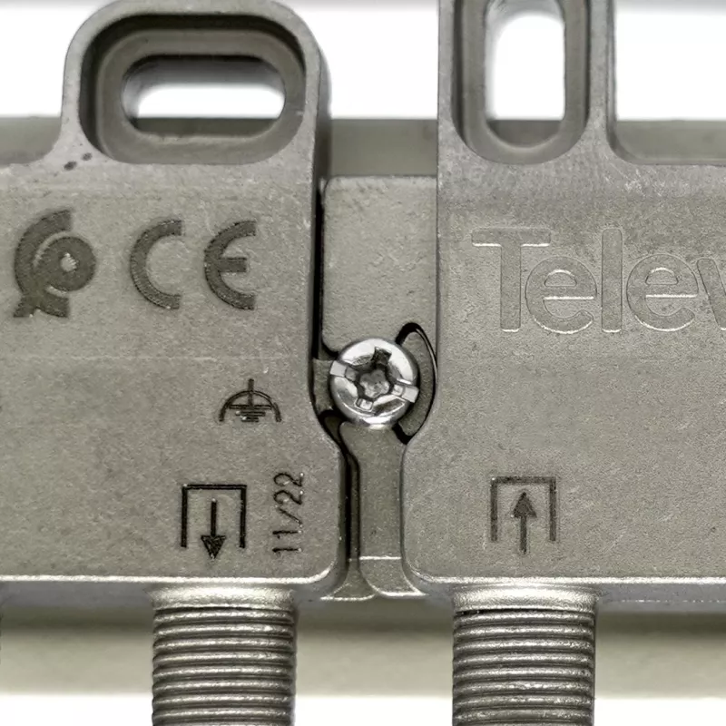 Distribuidor de 6 vías Televes VT612FZ 5–1218 MHz 12 dB