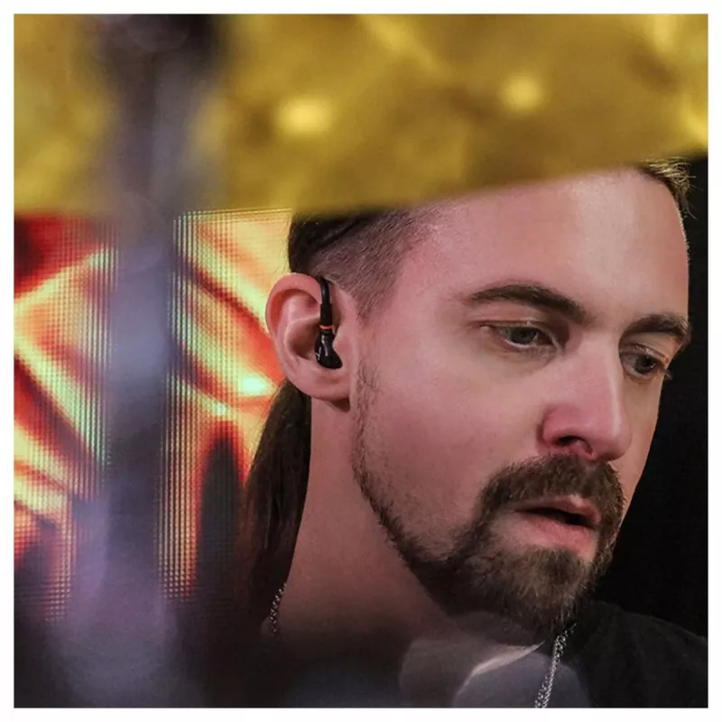 Auriculares in-ear Beyerdynamic DT 71 IE con cable desmontable y conector jack de 3,5 mm