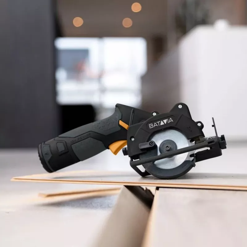 Batavia B.V. | Sierra circular de mano a batería 12V 85 mm - Set Fixxpack 2.0 (incl. batería 2,0 Ah y cable de carga USB-C)