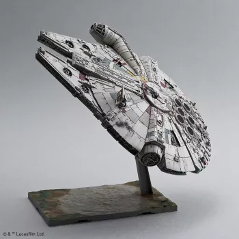 Maqueta REVELL Millennium Falcon escala 1:144 — kit de plástico nave espacial